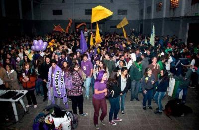 Unos mil j�venes llegar�an para la Invasi�n de Pueblos