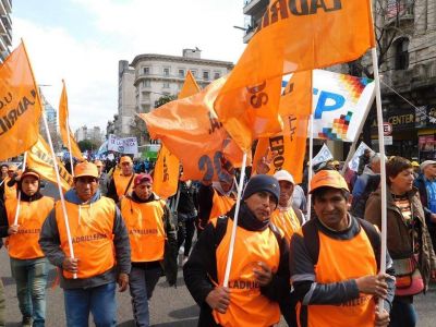 La Uni�n Obrera Ladrillera se declar� en estado de alerta y movilizaci�n ante la falta de respuesta paritaria