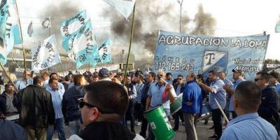 Choferes del Expreso Lomas confirman una �soluci�n precaria� al conflicto que paraliza el servicio