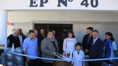 Mario Ishii inaugur� otro edificio educativo construido por el municipio