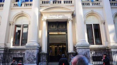 Eliminan la meta de emisi�n cero para permitir una baja acotada de tasas
