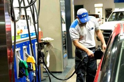 El Gobierno dio marcha atr�s y levant� el congelamiento de la nafta: La Premium se vende a $56,24 en Necochea