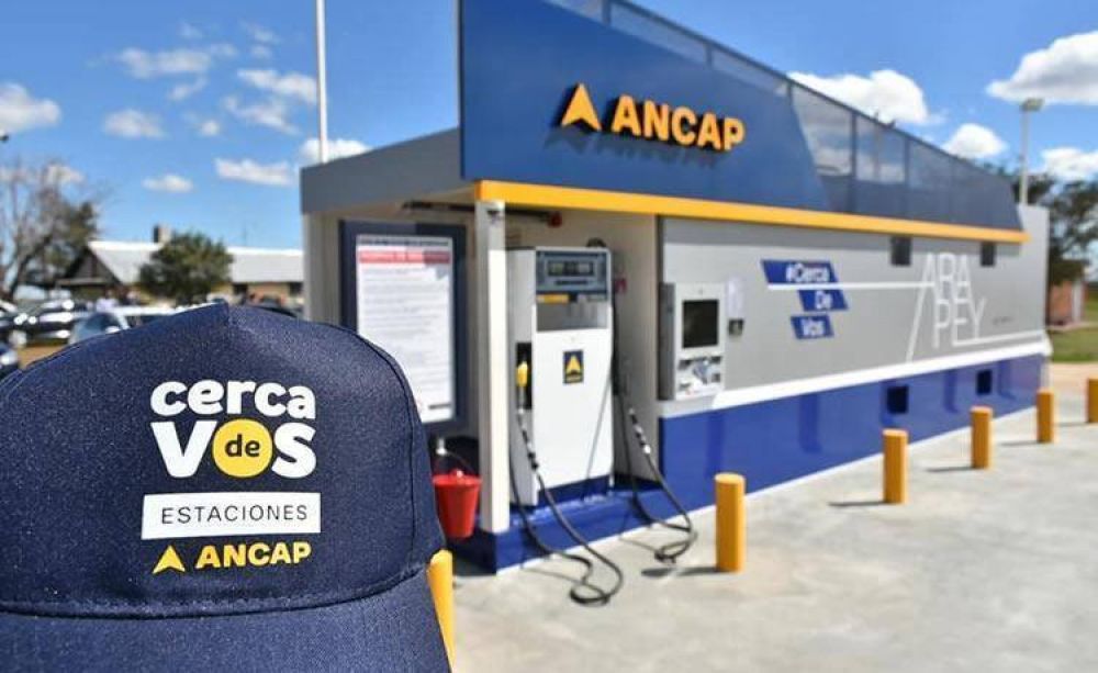 Estaciones de Cercan�a: Marta Jara asegur� a delegaci�n de UNVENU que ANCAP respetar� contratos
