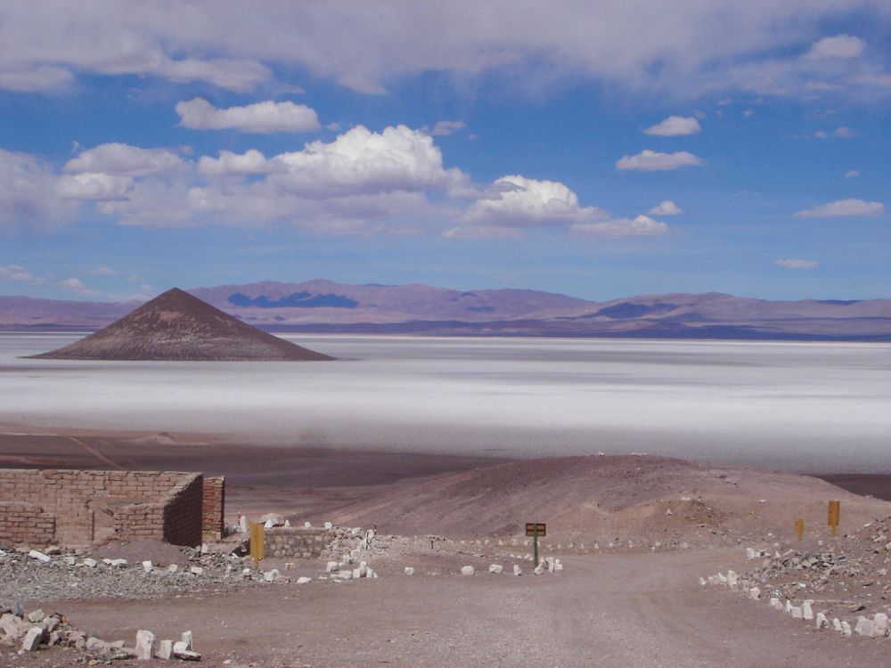 Chile quiere reanimar un estancado proyecto de litio