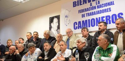 Hugo Moyano se ve con la mesa chica de la CGT, con la mira puesta en la reunificaci�n