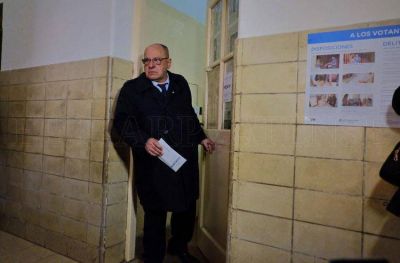 Arroyo proh�be a los candidatos recorrer el municipio