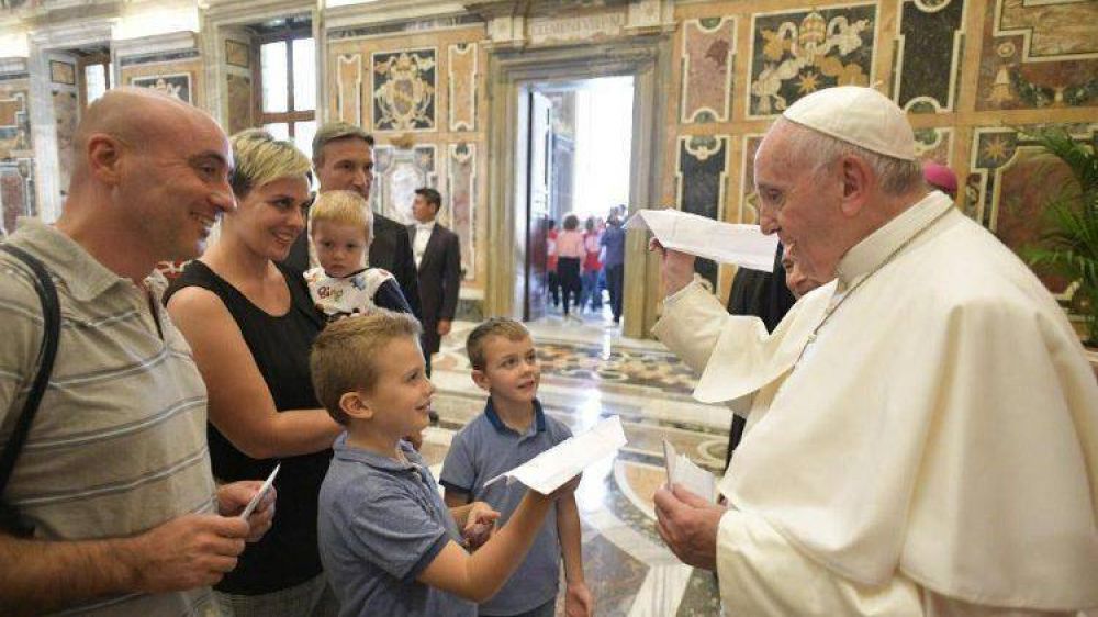 Papa: Vivir la alegr�a del Evangelio con Cristo y los hermanos