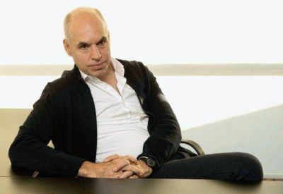Larreta adelanta cinco mil pesos a los estatales a nueve d�as de las elecciones