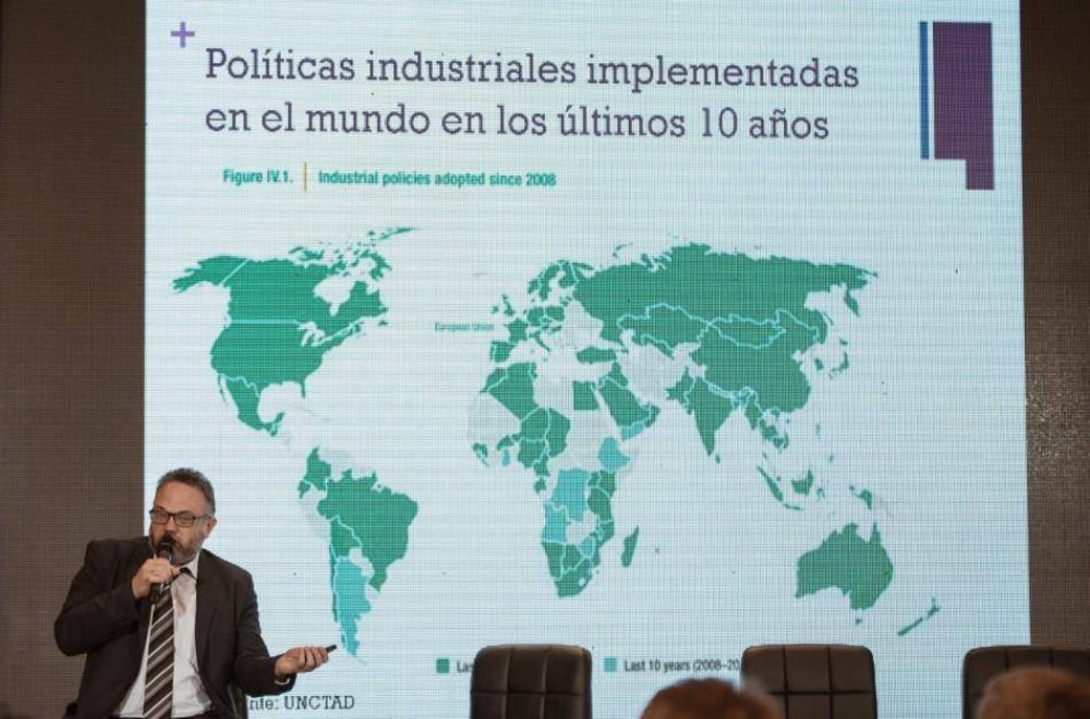  Los cinco pilares del plan econ�mico que Kulfas le present� a la UIA