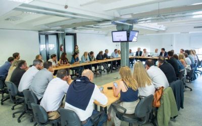 En busca de impulsar a Vidal, legisladores y candidatos bonaerenses se meten de lleno en la campa�a