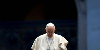 Papa Francisco: El papa est� muy asediado