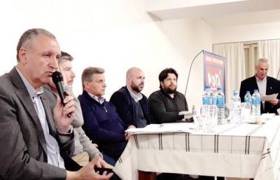 Amalfitano: El 13,4 % de desempleo nos tiene que avergonzar y es momento de revertirlo�