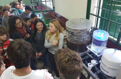 Estudiantes de secundario ense�aron a sus compa�eros a potabilizar el agua