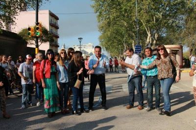 Z�rate: C�ffaro inaugur� la avenida Mitre