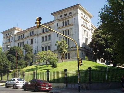 El Ministerio de Educaci�n llam� a licitaci�n para retirar el asbesto de numerosas escuelas porte�as