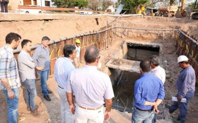 El intendente supervis� obras pluviales en la Lavalle