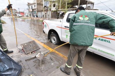 El Municipio de Esteban Echeverr�a refuerza limpieza en sumideros