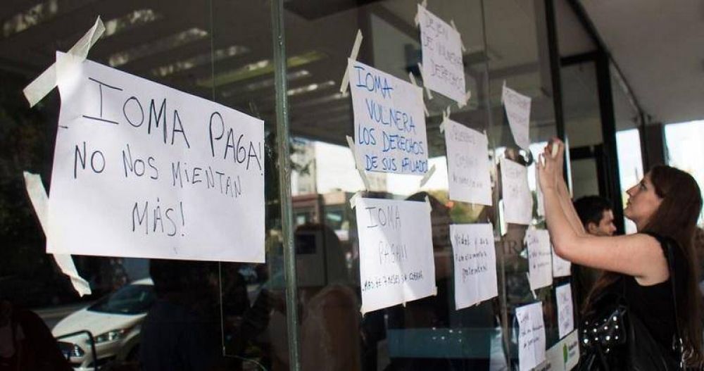 Los médicos de La Plata le dieron un ultimátum a IOMA: si no paga en 48 horas cortarán las prestaciones