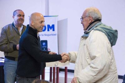 Ducot� entreg� 120 nuevos botones de alarmas urbanas en Lagomarsino