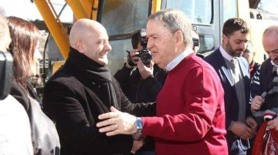 Carlos Paz: Schiaretti y G�mez Gesteira supervisan la obra de cloacas