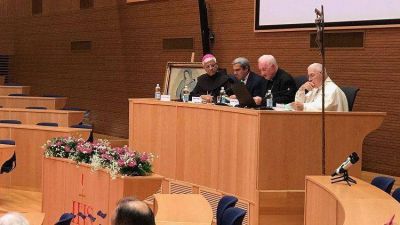 Congreso sobre 40 a�os de Puebla: La Iglesia est� en medio de la gente com�n