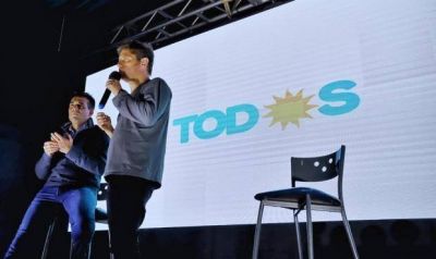 Kicillof en Necochea: �Necesitamos un intendente como Facundo L�pez que llegue a todos los rincones�