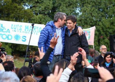 Axel Kicillof recorre la Provincia: Ya pas� por San Cayetano, Lober�a y Necochea