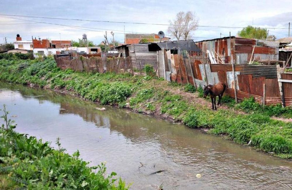 Investigadores de la UNLP encontraron un alto grado de contaminacin en el Arroyo Regimiento
