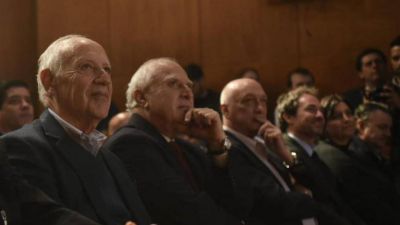 Lavagna rechaz� la posibilidad de integrar el gabinete de Alberto