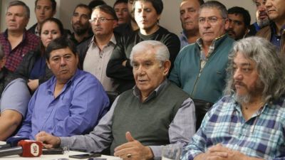 El l�der de los trabajadores petroleros pidi� que Galuccio vuelva a dirigir YPF