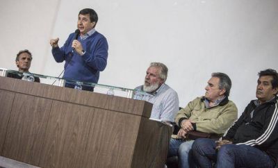 La Econom�a Popular tuvo un debate cumbre en San Mart�n
