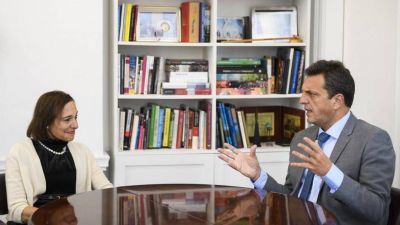 La administraci�n de Trump insinu� su apoyo a Alberto para renegociar la deuda, pero advirti� sobre China