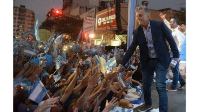 Con promesas de crecimiento, Macri llevó la campaña a Tucumán