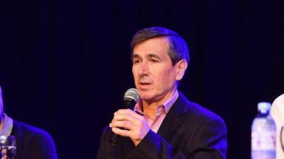 El intendente Harispe entreg� escrituras