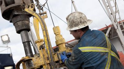 Los petroleros piden renogociar las paritarias pero las empresas quieren pagar s�lo el 