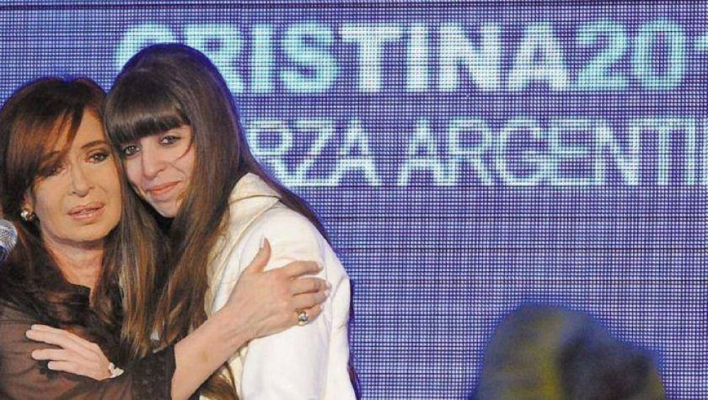 Tras 12 das en Cuba, Cristina Kichner volvi a Argentina para retomar la campaa