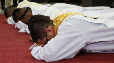 Obispo explica peligros de ordenar sacerdotes casados en la Amazon�a