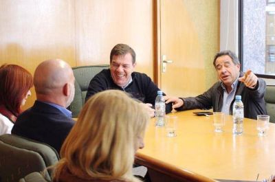 Montenegro insiste con una administraci�n local moderna, �gil y que facilite los tr�mites