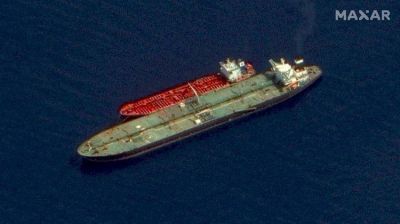 Una explosi�n da�� un petrolero iran� frente a la costa de Arabia Saudita