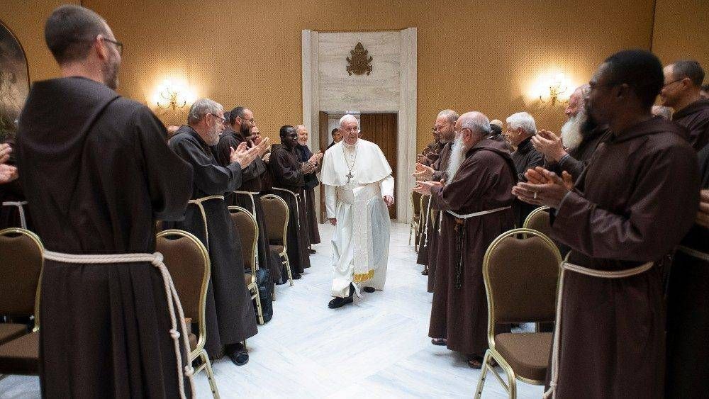 Encuentro del Papa con los capuchinos en el Vaticano: sean mansos y pobres