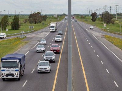 El largo fin de semana con todo�M�s de dos mil veh�culos por hora circulan por la �2� rumbo a la Costa