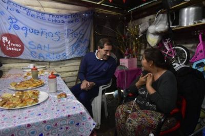 Garro en San Carlos: �Nuestra prioridad es llevar asfalto, agua potable, cloacas, electricidad y gas seguros a todos los barrios�