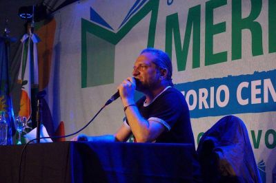 Daniel Arroyo y Darío Sztajnszrajber visitaron la Feria del Libro de Merlo