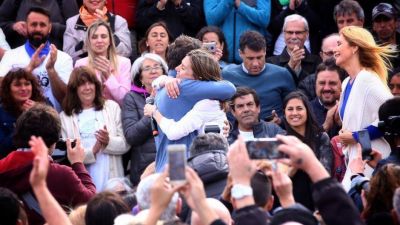 Preocupado por Pulti, Kicillof pidi� que se vote la boleta completa en Mar del Plata