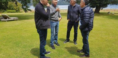 Mauricio Macri no se rinde, pero la grieta interna se agranda: blandos vs. duros