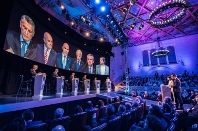 Mauricio Macri y Alberto Fern�ndez polarizaron un debate cargado de acusaciones
