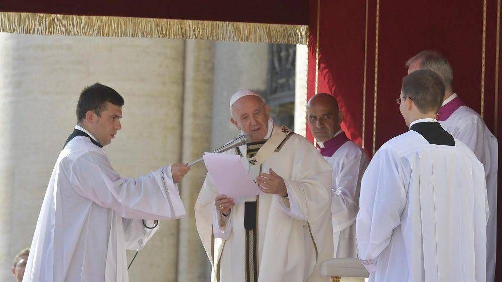 El Papa: di�logo sincero para Siria y paz social en Ecuador