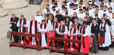 Una �obispa� presente en la canonizaci�n de Newman en el Vaticano