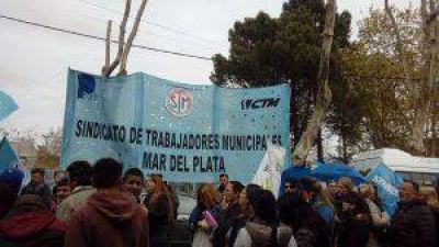 A pocos d�as de las elecciones L�pez sigue en aprietos