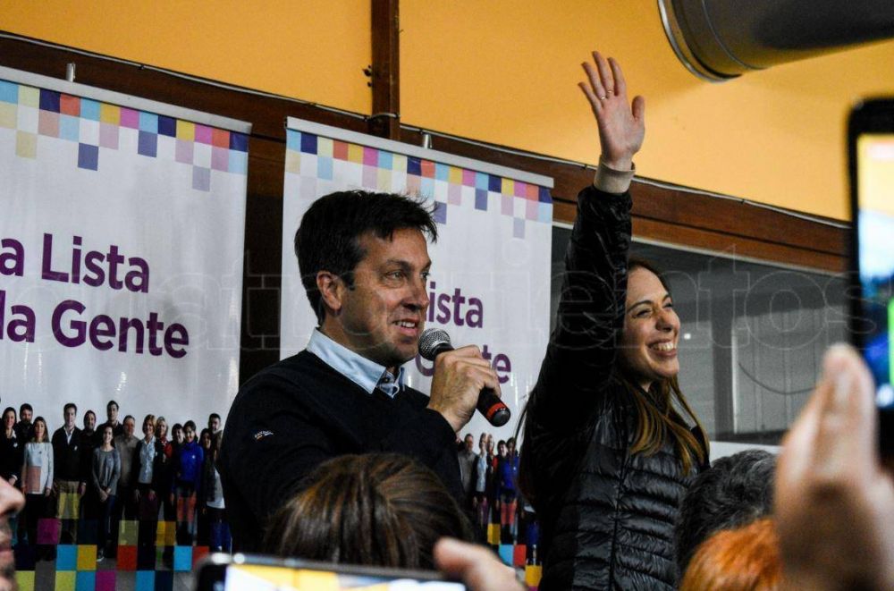 Arturo Rojas junto a Vidal: �No es verdad que la Provincia no manda recursos a Necochea�